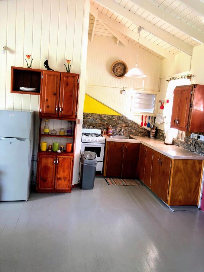 Rainbow Beach Apartments & Rooms Calibishie Exterior photo