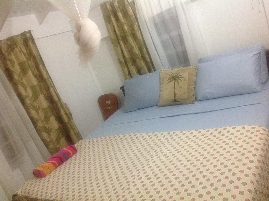 Rainbow Beach Apartments & Rooms Calibishie Room photo